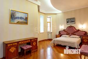 Дом 651м², 4-этажный, участок 30 сот.