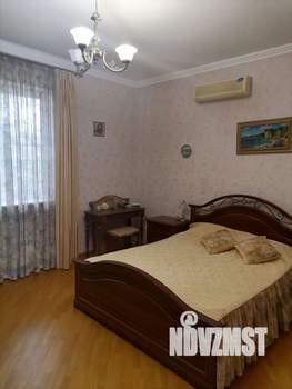 Дом 240м², 2-этажный, участок 4 сот.