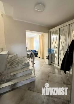 Дом 231м², 2-этажный, участок 3 сот.