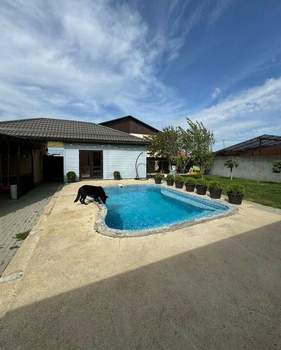 Дом 178м², 1-этажный, участок 8 сот.