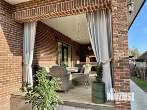 Дом 230м², 2-этажный, участок 8 сот.