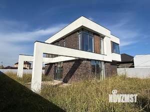 Дом 275м², 3-этажный, участок 6 сот.