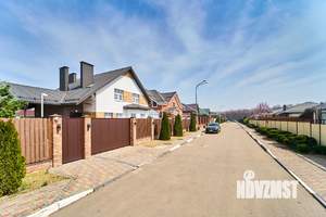 Дом 216м², 2-этажный, участок 10 сот.