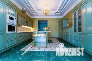 Дом 850м², 2-этажный, участок 10 сот.