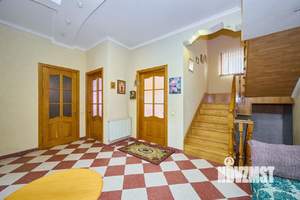 Дом 350м², 3-этажный, участок 7 сот.