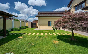 Дом 446м², 2-этажный, участок 8 сот.