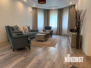 Дом 305м², 2-этажный, участок 6 сот.