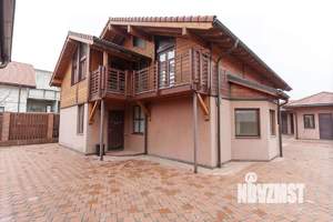 Дом 285м², 2-этажный, участок 15 сот.