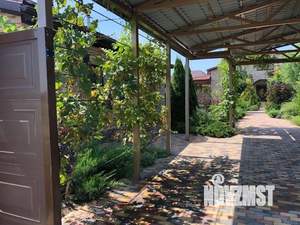 Дом 274м², 2-этажный, участок 10 сот.