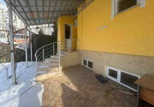 Дом 182м², 3-этажный, участок 4 сот.