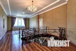 Дом 545м², 3-этажный, участок 20 сот.