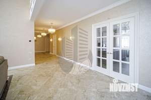 Дом 360м², 2-этажный, участок 10 сот.