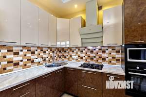 Дом 99м², 2-этажный, участок 6 сот.