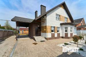 Дом 216м², 2-этажный, участок 10 сот.