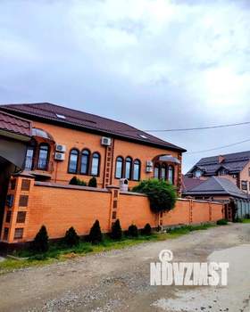 Дом 270м², 3-этажный, участок 4 сот.