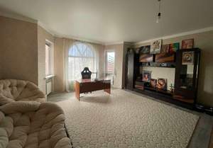 Дом 260м², 3-этажный, участок 7 сот.