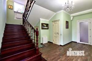 Дом 424м², 3-этажный, участок 7 сот.