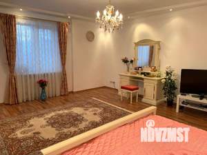 Дом 400м², 2-этажный, участок 8 сот.