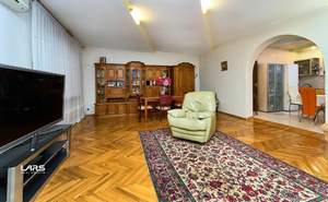 Дом 400м², 3-этажный, участок 3 сот.