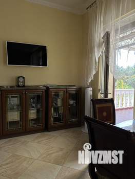 Дом 268м², 3-этажный, участок 16 сот.