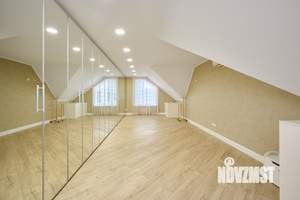 Дом 272м², 2-этажный, участок 8 сот.