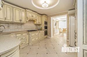 Дом 240м², 3-этажный, участок 5 сот.