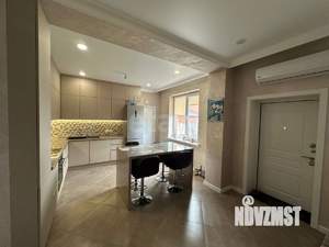 Дом 183м², 2-этажный, участок 9 сот.