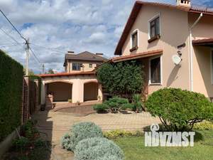 Дом 282м², 3-этажный, участок 14 сот.