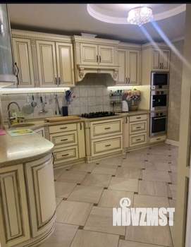 Коттедж 240м², 3-этажный, участок 5 сот.