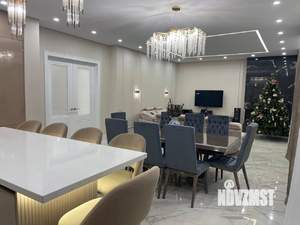 Дом 303м², 2-этажный, участок 6 сот.