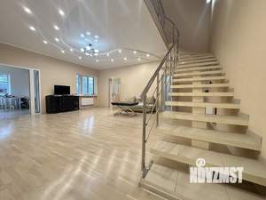 Дом 222м², 2-этажный, участок 6 сот.