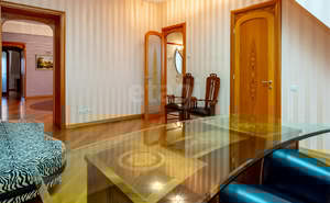 Дом 651м², 4-этажный, участок 30 сот.