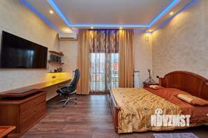 Коттедж 306м², 2-этажный, участок 4 сот.