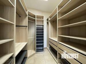 Дом 450м², 2-этажный, участок 10 сот.