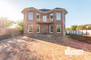 Дом 286м², 2-этажный, участок 10 сот.