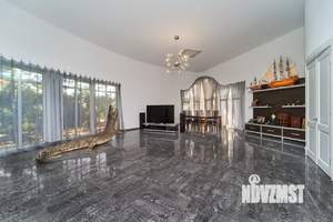 Дом 1156м², 3-этажный, участок 17 сот.