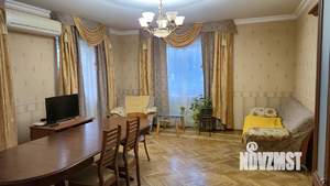 Дом 174м², 2-этажный, участок 11 сот.