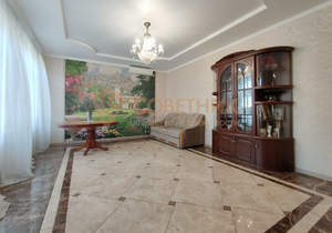 Дом 360м², 3-этажный, участок 8 сот.