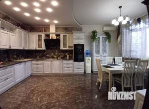 Коттедж 253м², 2-этажный, участок 11 сот.