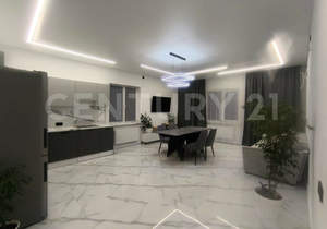 Дом 178м², 2-этажный, участок 4 сот.