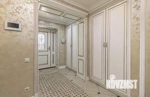 Дом 240м², 3-этажный, участок 5 сот.