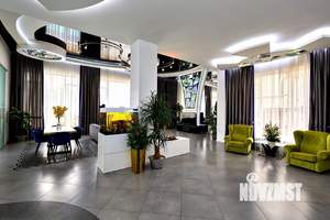 Дом 685м², 1-этажный, участок 10 сот.