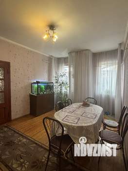 Дом 196м², 2-этажный, участок 4 сот.