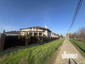 Дом 460м², 2-этажный, участок 10 сот.