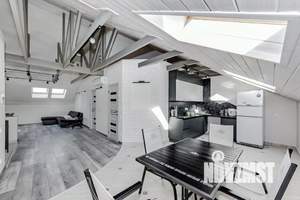 Дом 285м², 3-этажный, участок 6 сот.