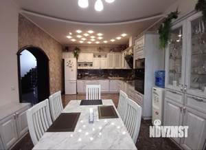 Коттедж 253м², 2-этажный, участок 11 сот.