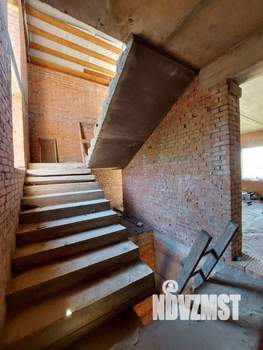 Дом 220м², 3-этажный, участок 8 сот.