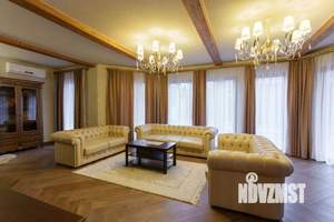 Дом 285м², 2-этажный, участок 15 сот.