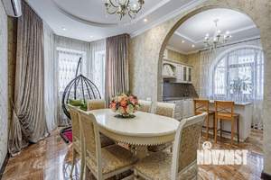 Дом 275м², 3-этажный, участок 10 сот.