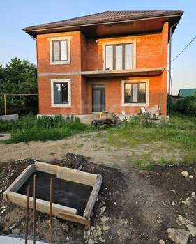 Дом 220м², 2-этажный, участок 6 сот.